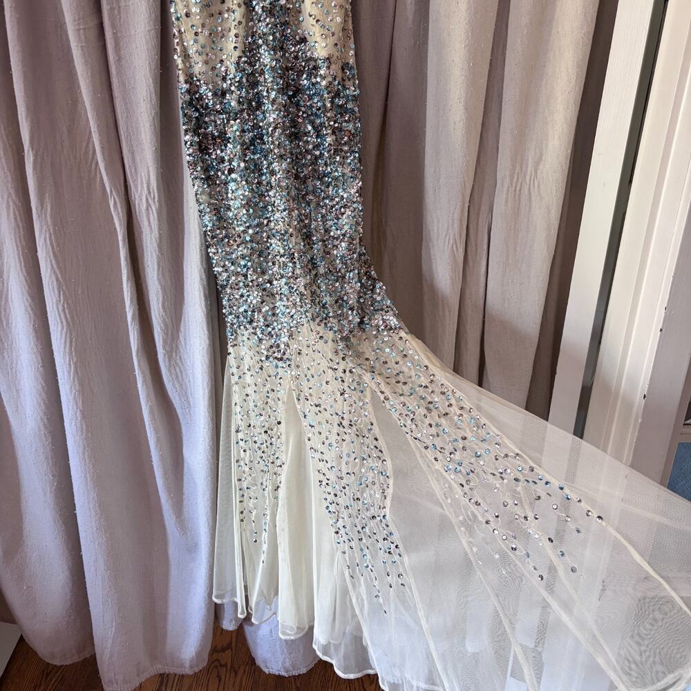 Faviana Glamour Sequin Mermaid Gown Blue Silver‎ Formal 00 **FLAWS, read desc** - Picture 3 of 12